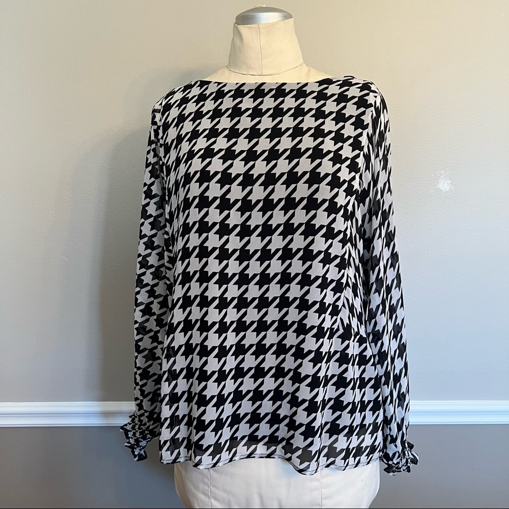 Vince Camuto top {size m}